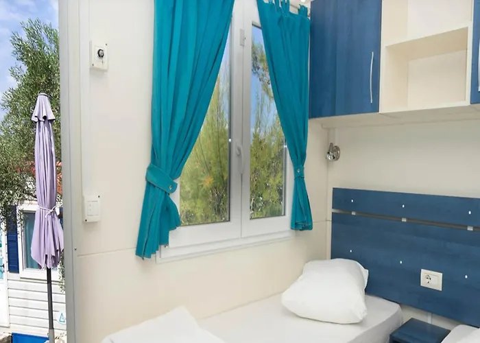 Mobile In Near Pebble * Cres