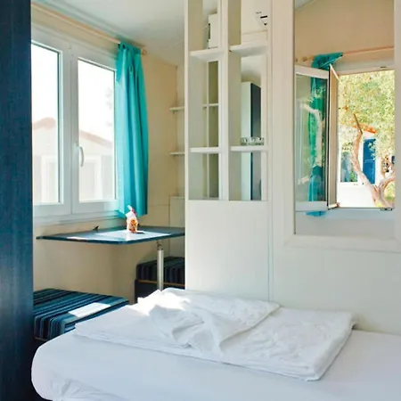 Mobile In Near Pebble 度假居 茨雷斯