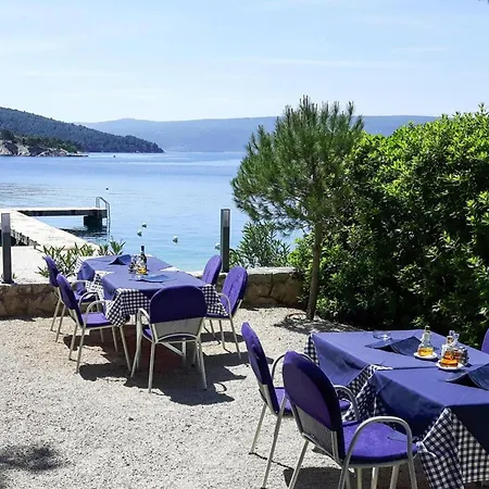Сasa de vacaciones Mobile Homes In Camp Kovacine, Cres, With Long Pebble *