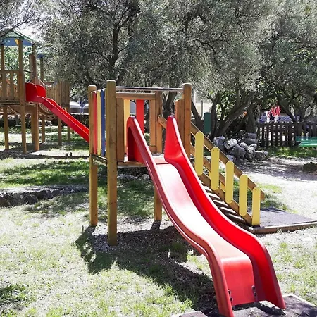 Mobile In Near Pebble * קרס